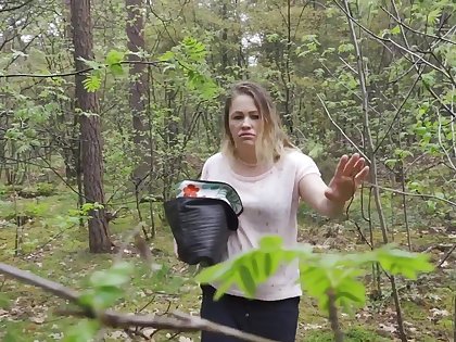 Outdoor dick sucking and fucking forth the forest forth Leonie
